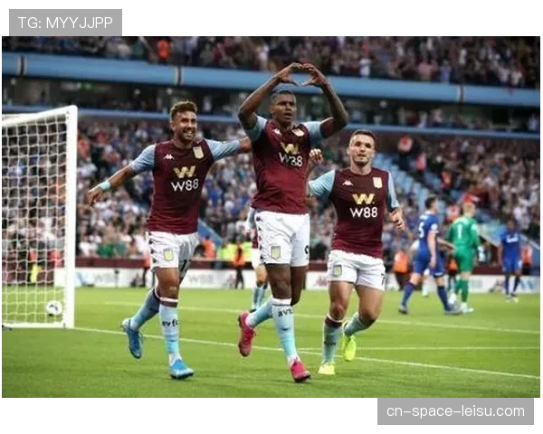 英超速报：阿斯顿维拉2-0击败狼队，稳固积分榜第四位置